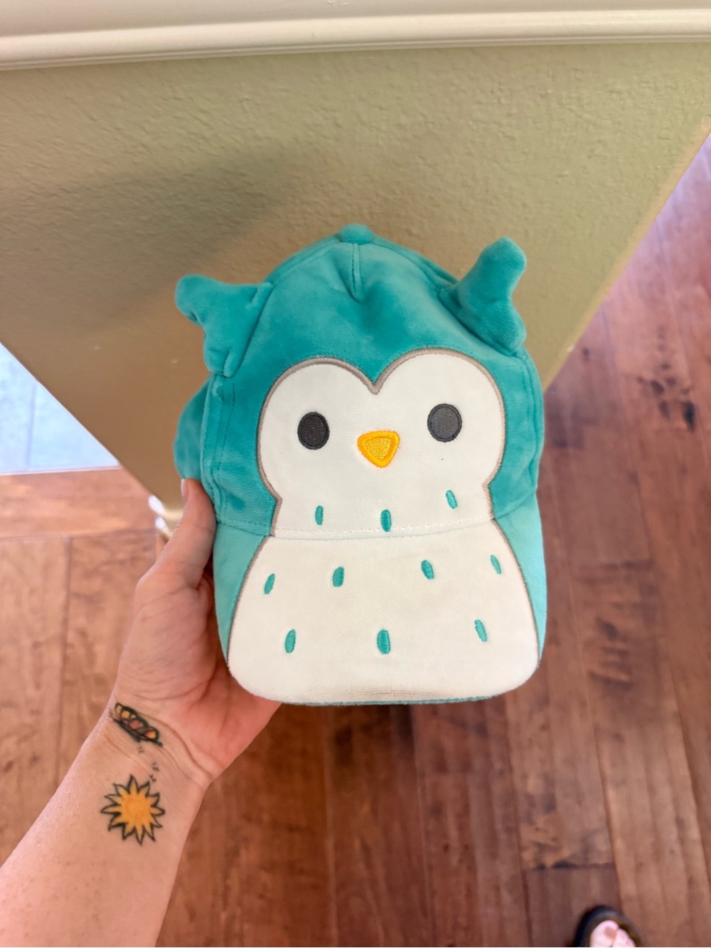 SQUISHMALLOWS Teal Owl Plush Kids Hat - Soft Animal Design